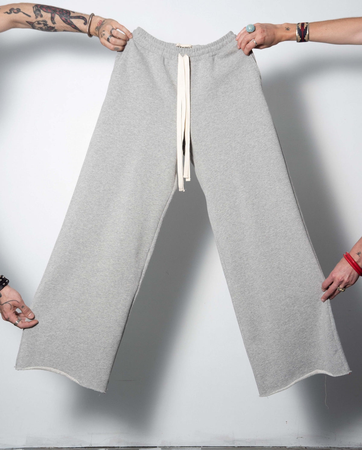 Sweatpants Fugitif
