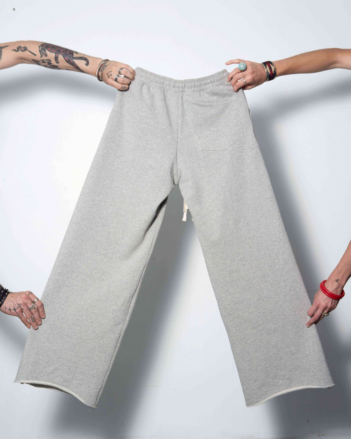 Sweatpants Fugitif